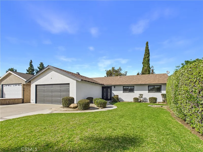 17541 Pine Circle, Yorba Linda, CA 92886