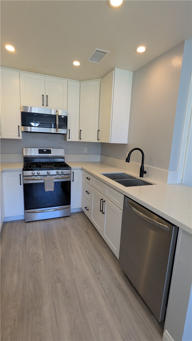 Kitchen - 19216 Alamo Lane, Yorba Linda CA 92886 - photo 7
