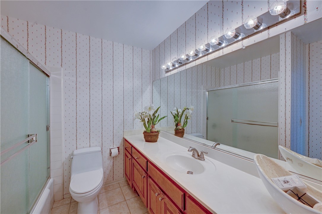 Upstairs hall bath. - 19402 Old Ranch, Yorba Linda CA 92886 - photo 29