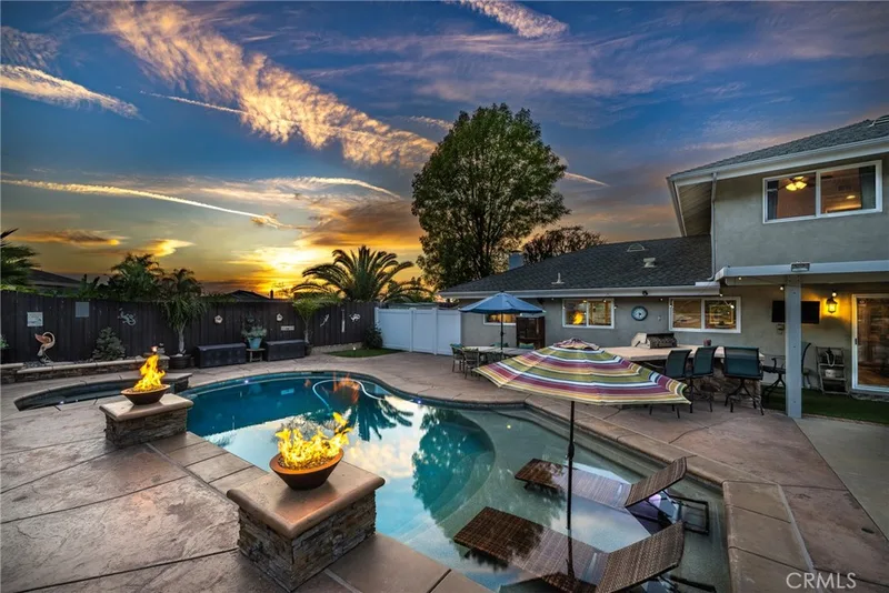 19582 Crestknoll, Yorba Linda, CA 92886