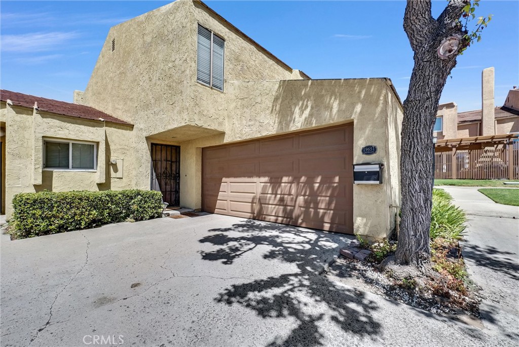 19651 Castellana, Yorba Linda CA 92886 - photo 1