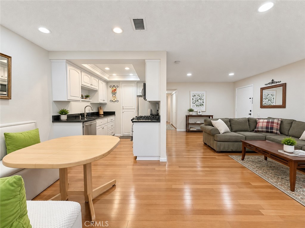 20021 Apple Creek, Yorba Linda CA 92886 - photo 4