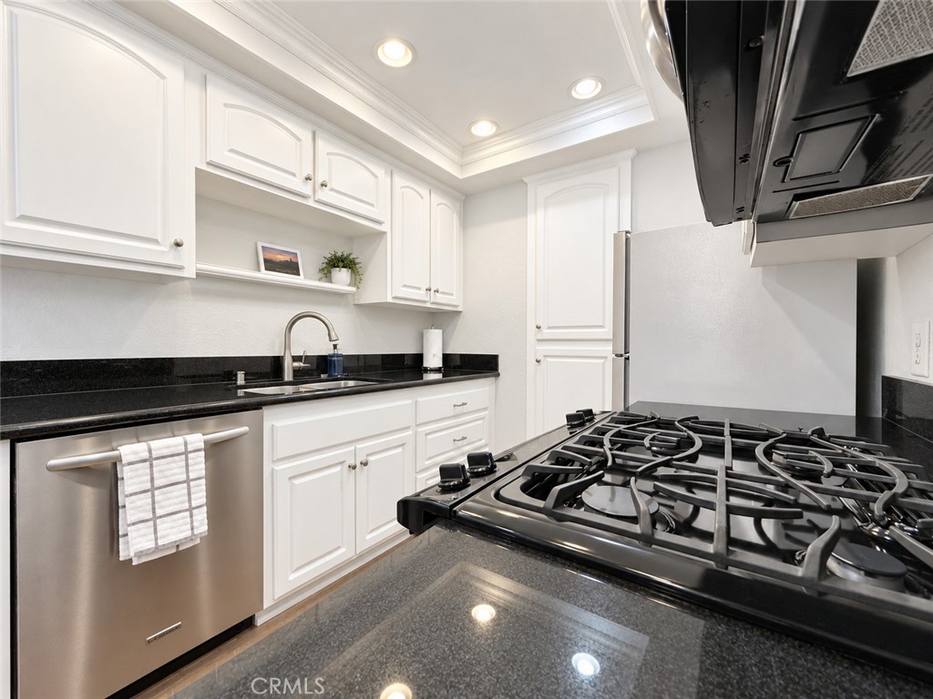 20021 Apple Creek, Yorba Linda CA 92886 - photo 6