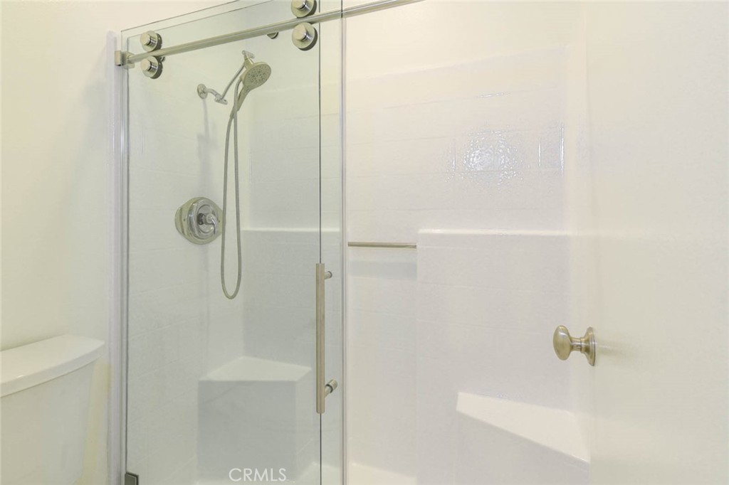 The walk-in shower is in great condition. - 23472 Cambridge Road 297, Yorba Linda CA 92887 - photo 19