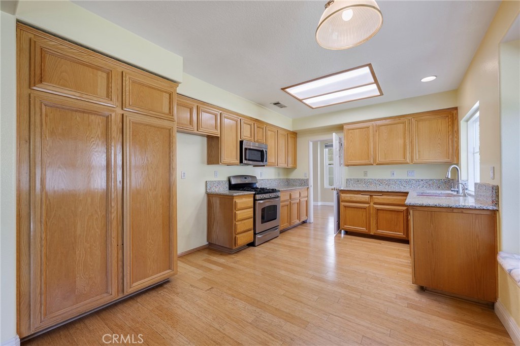 Trophy of the Neighborhood, 3 Brm, 2.5 Bth, Over 2,000 Sq Ft, Walk to School - 27755 Tamara, Yorba Linda CA 92887 - photo 9