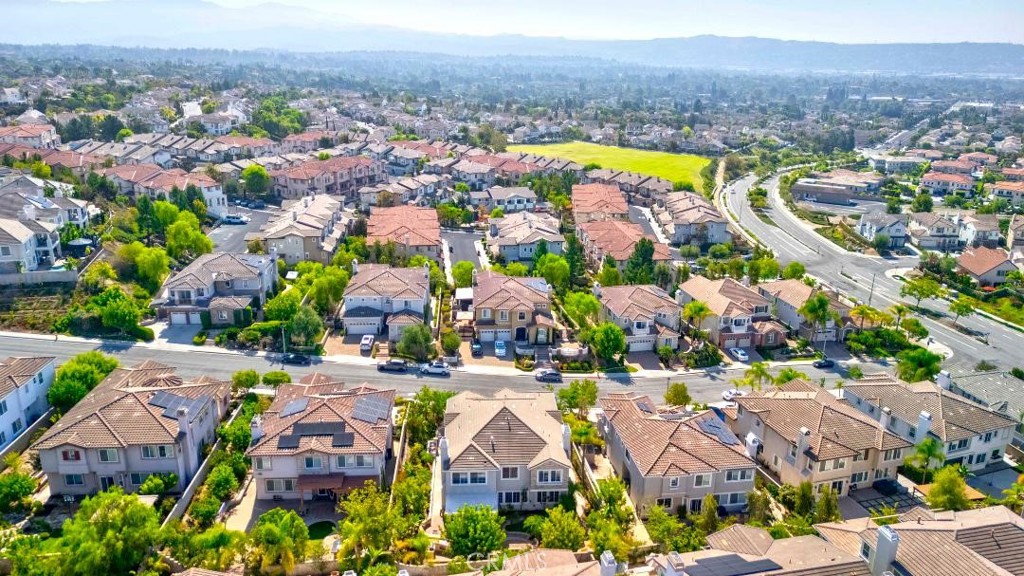 3861 Zaharias, Yorba Linda CA 92886 - photo 64