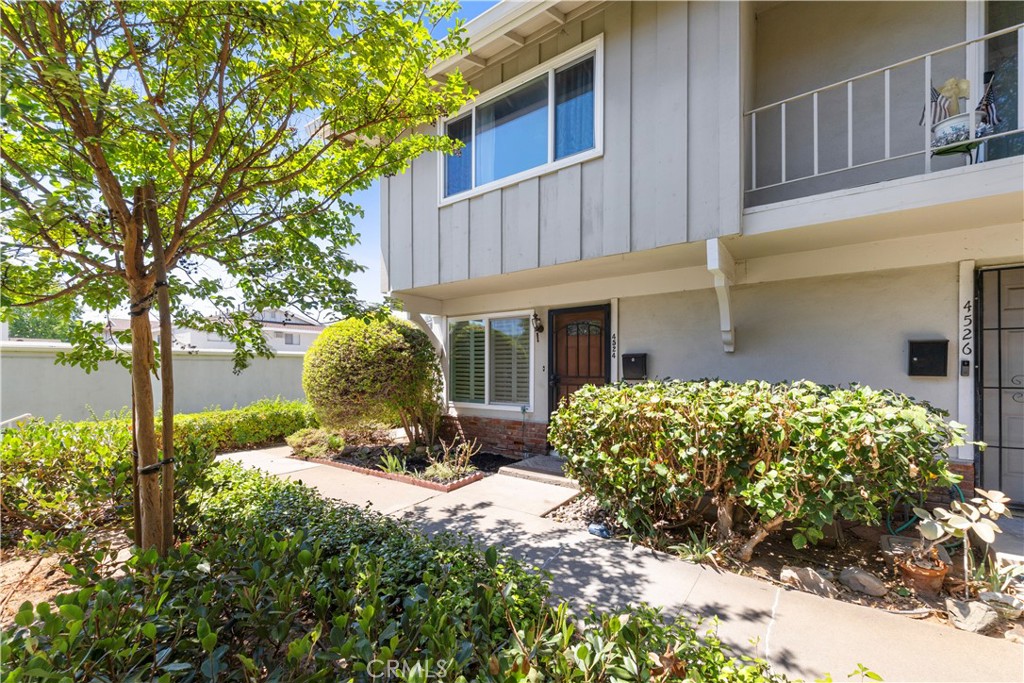 4524 Jamestown, Yorba Linda CA 92886 - photo 1