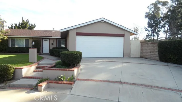 4832 Via Frondosa, Yorba Linda, CA 92886