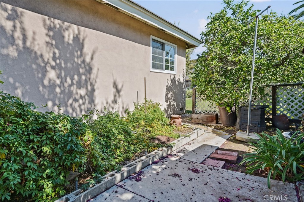 Another view of the second side yard - 5062 W Knoll Drive, Yorba Linda CA 92886 - photo 50