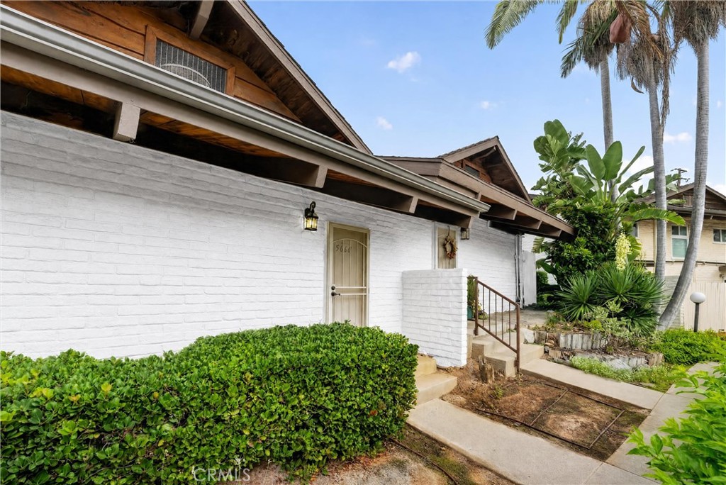 5068 Lakeview, Yorba Linda CA 92886 - photo 1
