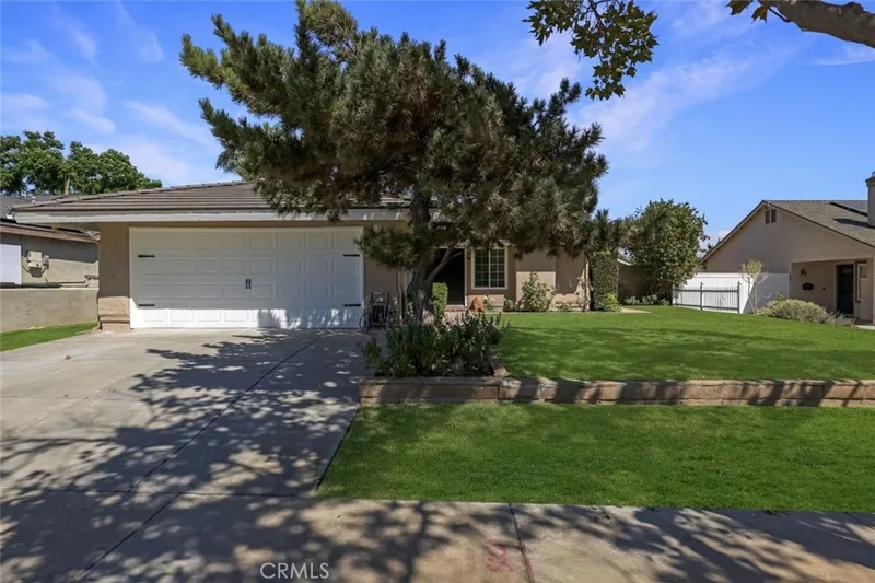 5352 Redwood Street, Yorba Linda, CA 92886