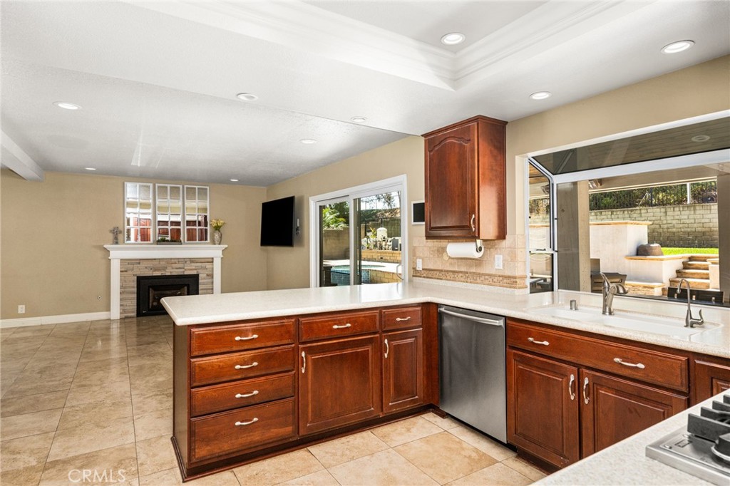 5463 Lupine, Yorba Linda CA 92886 - photo 12