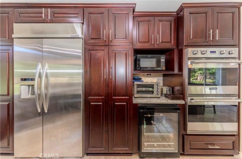 Beautiful actual kitchen. - 5505 Green Hollow Lane, Yorba Linda CA 92887 - photo 4