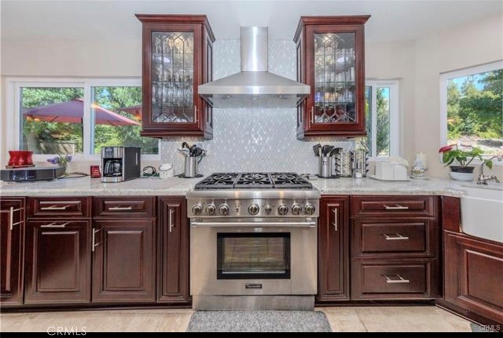 Beautiful actual kitchen. - 5505 Green Hollow Lane, Yorba Linda CA 92887 - photo 5