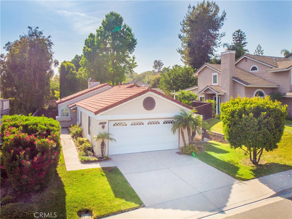 Front of home with large driveway - 5585 Via Del Coyote, Yorba Linda CA 92887 - photo 1