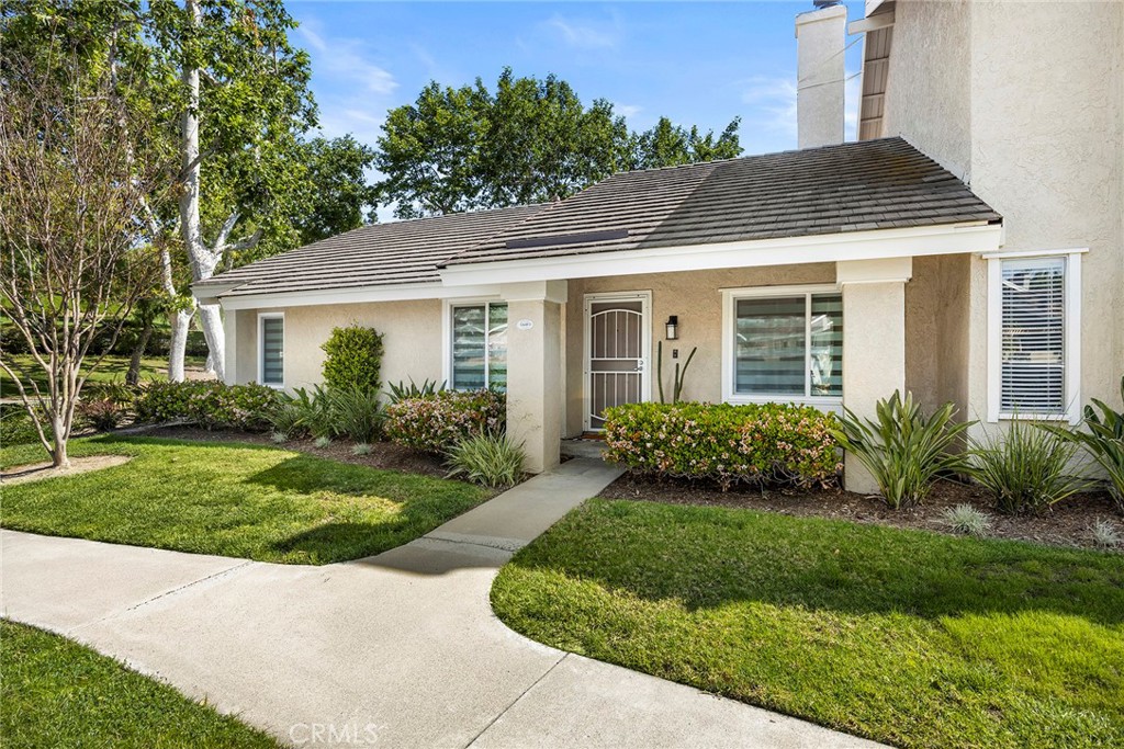 Single level, no unit above - 5605 Via Inez, Yorba Linda CA 92887 - photo 1