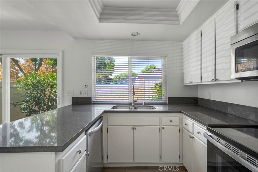 5828 Via Sonora, Yorba Linda CA 92887 - photo 11