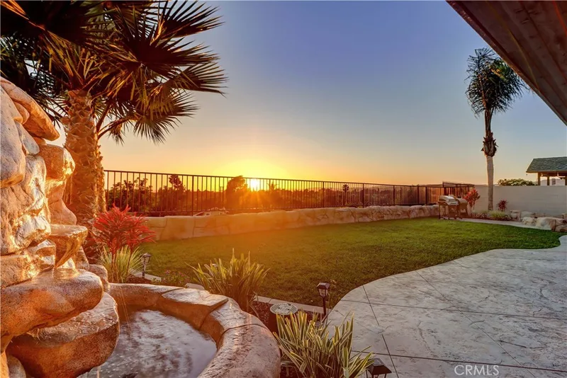 5851 Walnut Creek, Yorba Linda