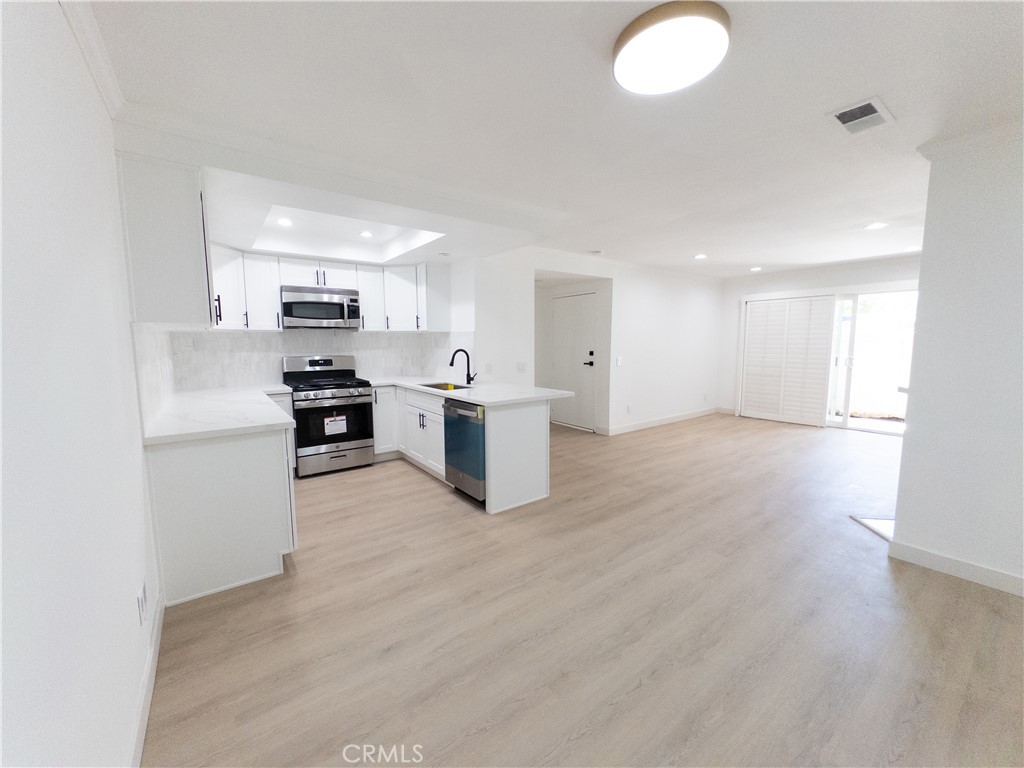 6208 Hartford, Yorba Linda CA 92887 - photo 1
