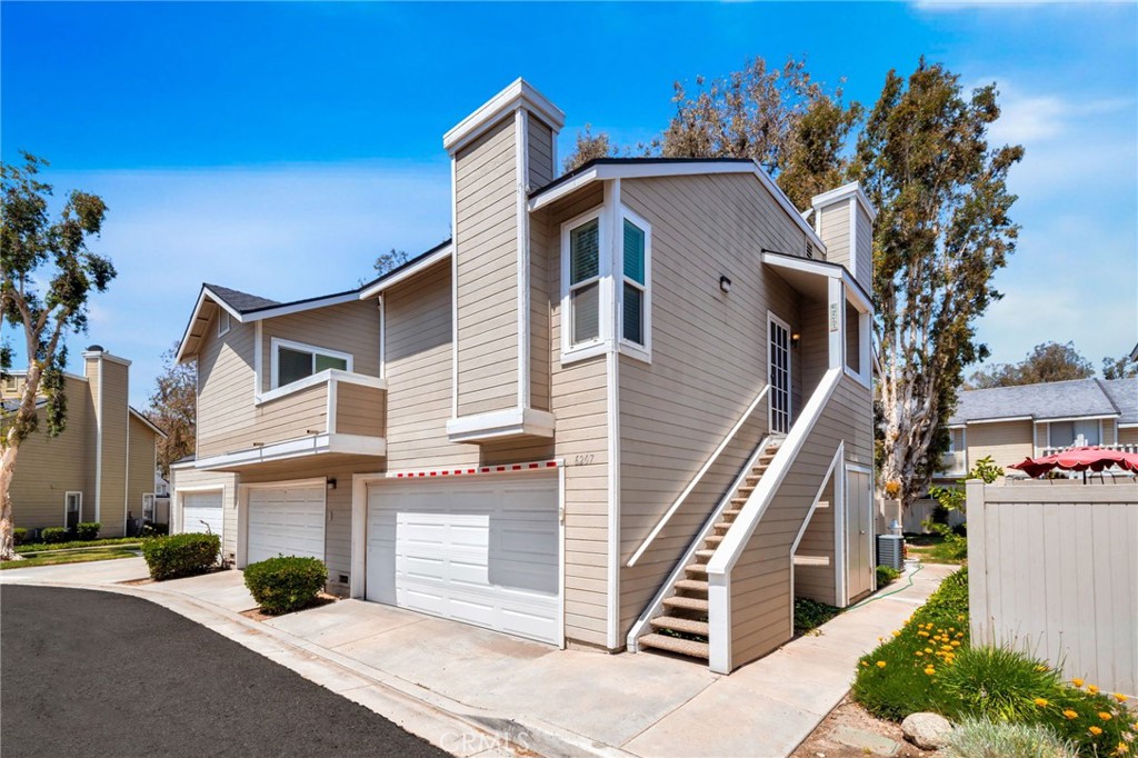 carriage unit above garage - 6211 Newhaven Court 128, Yorba Linda CA 92887 - photo 1