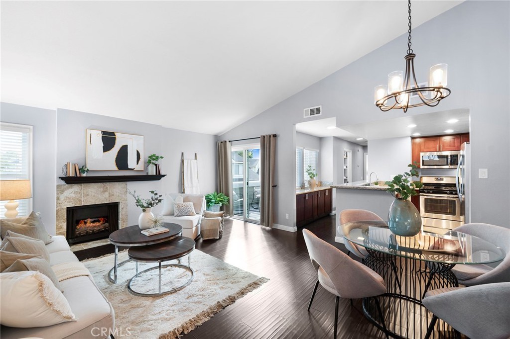 Entry Family Room - 6223 Newhaven Ct #122, Yorba Linda CA 92887 - photo 3
