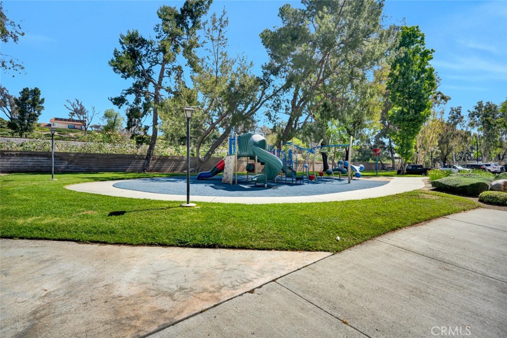Community Park - 6223 Newhaven Ct #122, Yorba Linda CA 92887 - photo 29